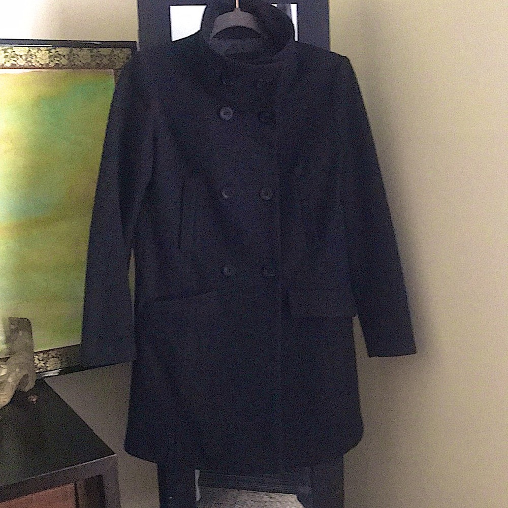 Uniqlo winter pea coat. Like new. Never worn.